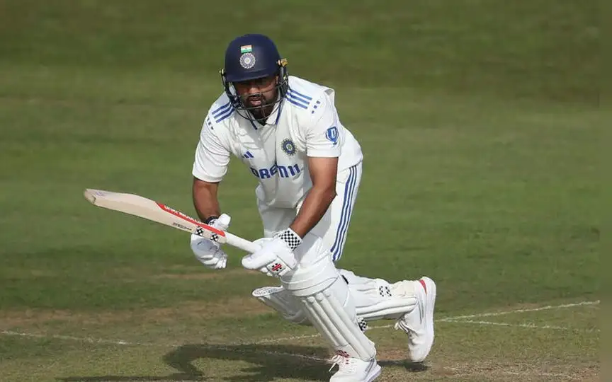 Karun Nair got hit by Prasidh Krishna [Source: @gyanudatt8/x.com]